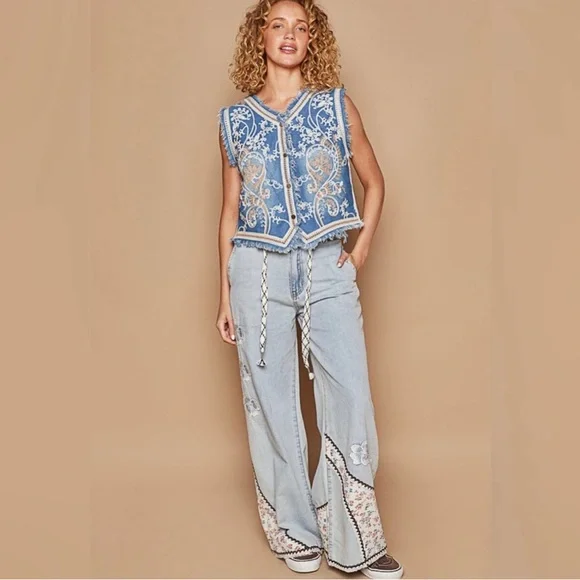 POL Floral Patchwork Embroidered Drawstring Jeans - Picture 3 of 8